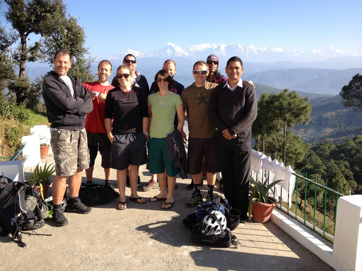 hotel uttarakhand kausani Exteriör bild